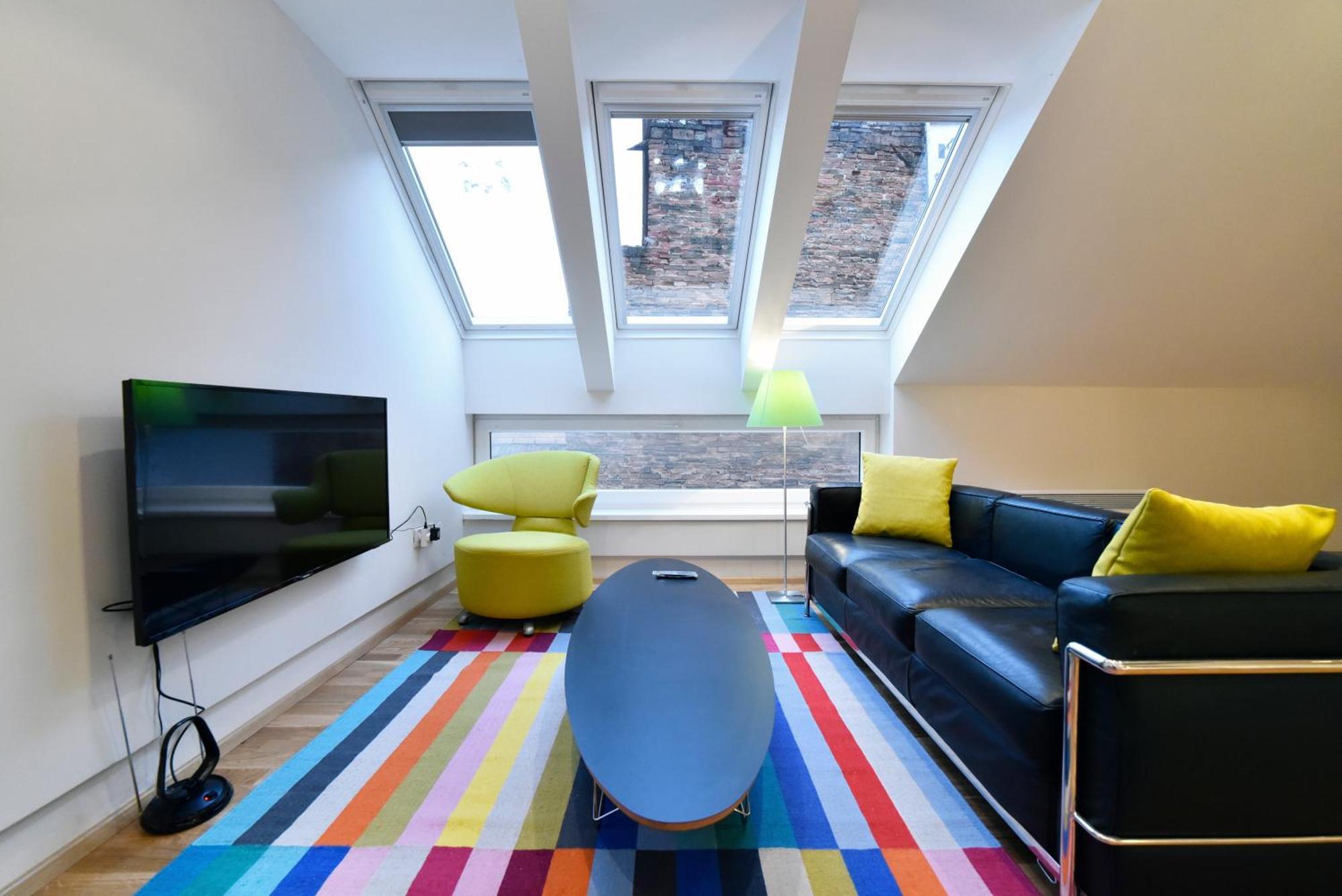 In - Center Apartment *